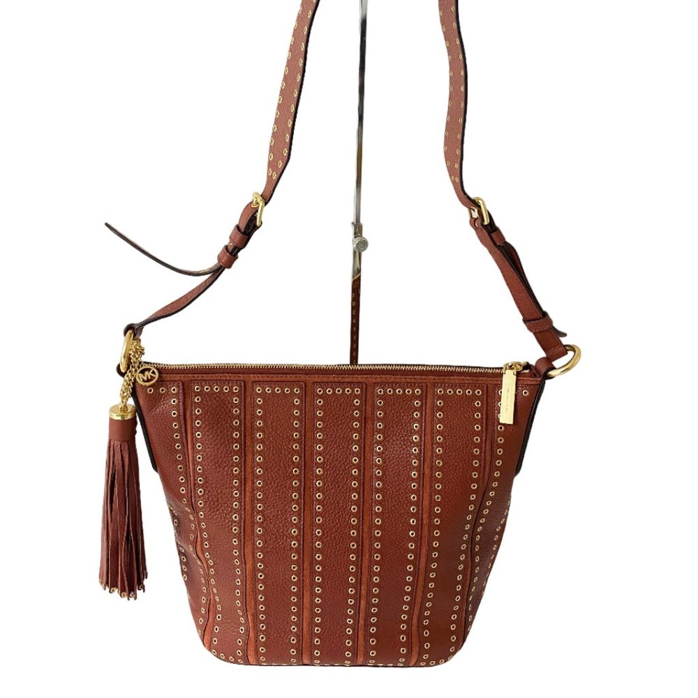 NIB MICHAEL KORS BROOKLYN GROMMET LEATHER FEED BAG